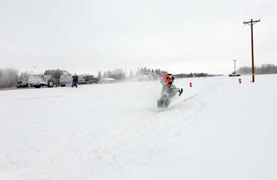 Team Arctic Cat's Ryan Simons launches at the I-500, photo by ArcticInsider.com