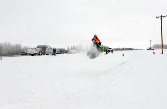 Team Arctic Cat's Ryan Simons launches at the I-500, photo by ArcticInsider.com