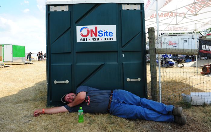 The party sleeps at Hay Days